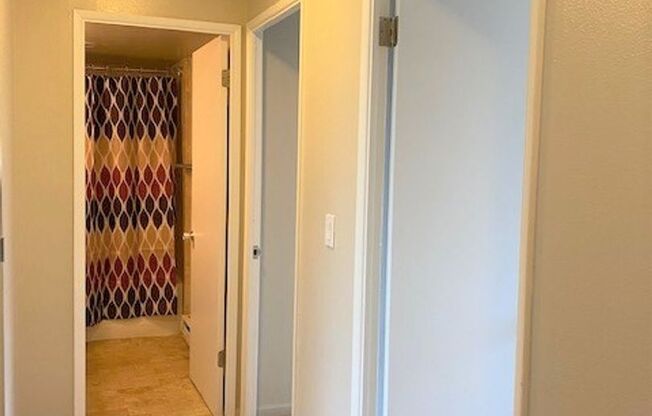 2 beds, 1 bath, 856 sqft, $1,775, Unit 305