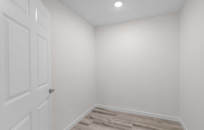 Studio, 1 bath, 404 sqft, $1,700