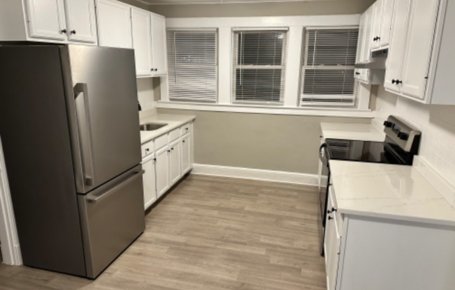 1083 MAIN ST
