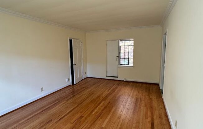 Studio, 1 bath, 380 sqft, $1,100, Unit Unit A4