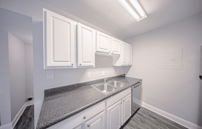 3 beds, 1.5 baths, 1,075 sqft, $1,600, Unit 711HCI