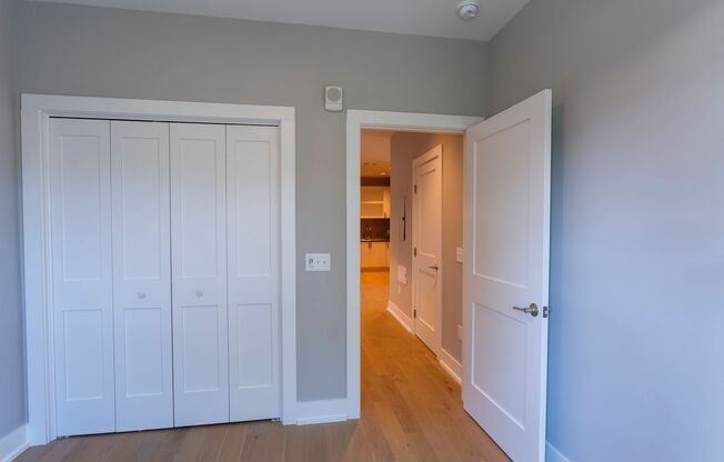 2 beds, 2 baths, 949 sqft, $2,600, Unit #301