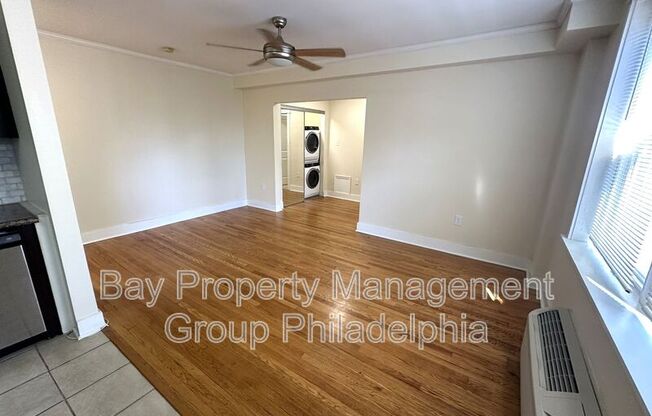 437 W SCHOOL HOUSE LN