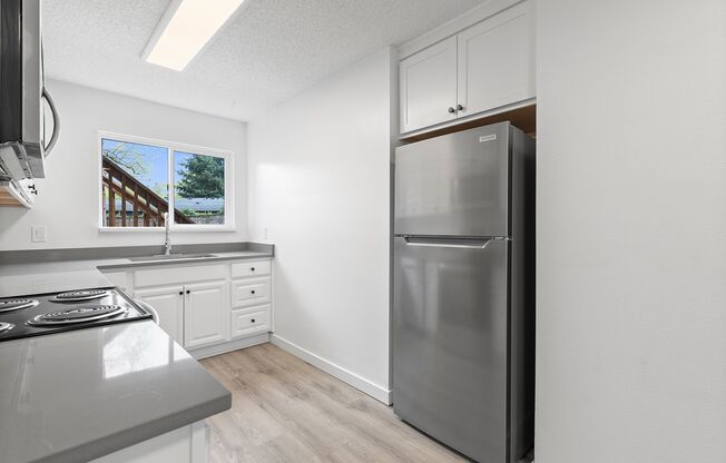 Newly Remodeled Kennedy Park Apartments! $$ ONE MONTH FREE MOVE IN BY 12/31/25!!!!$$