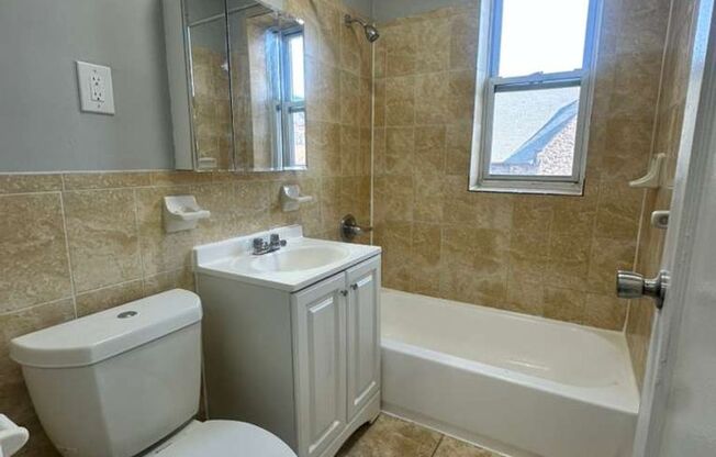 Studio, 1 bath, 750 sqft, $1,525, Unit APT 303