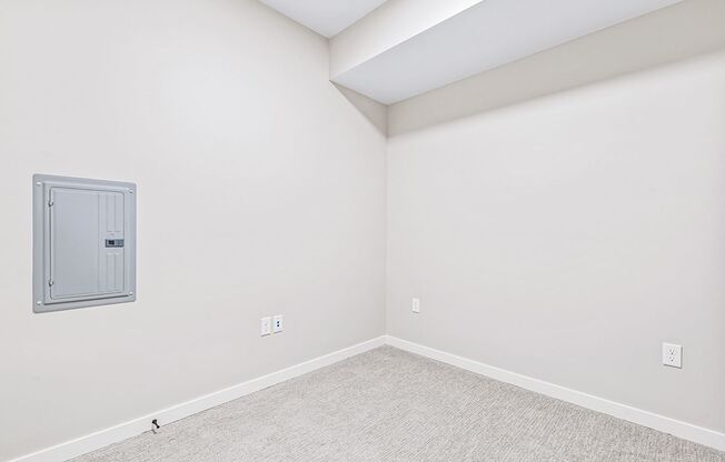 Studio, 1 bath, 542 sqft, $1,465, Unit 3-203