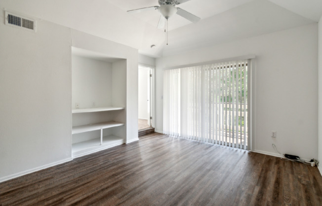 2 beds, 1 bath, 1,056 sqft, $2,084, Unit 13-104