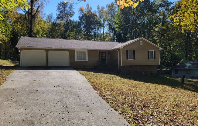 Excellent 3 BR, 2 BA Henry County's Ellenwood Home Now Available!