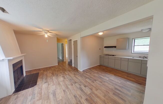 3 beds, 2 baths, $1,600