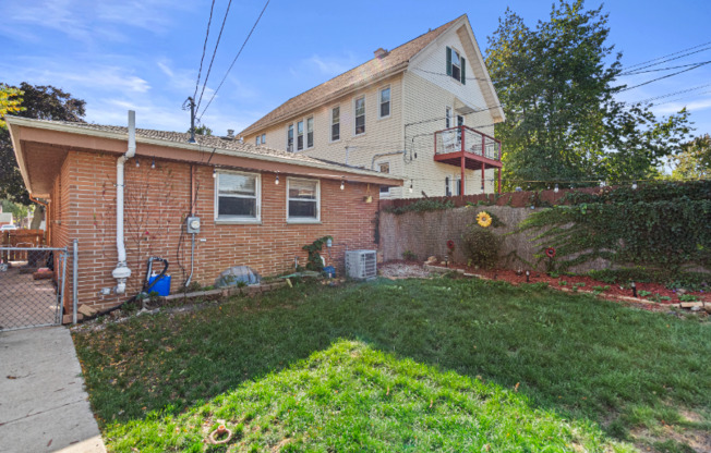 3668 E CARPENTER AVE