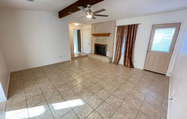 3 beds, 2 baths, $1,395