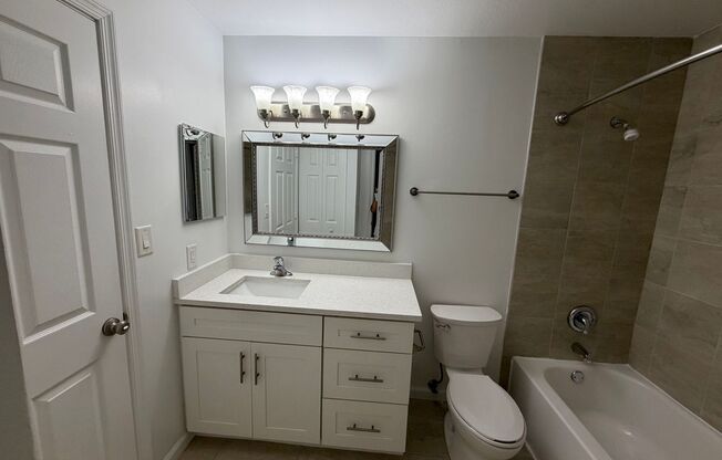 2 beds, 1 bath, 940 sqft, $1,950, Unit 022