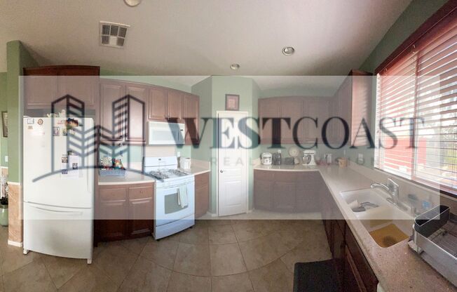 2 beds, 2 baths, $2,400