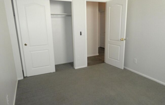 Large 3 Bedroom 2.5 Bath, Arabella Scottsdale Community!