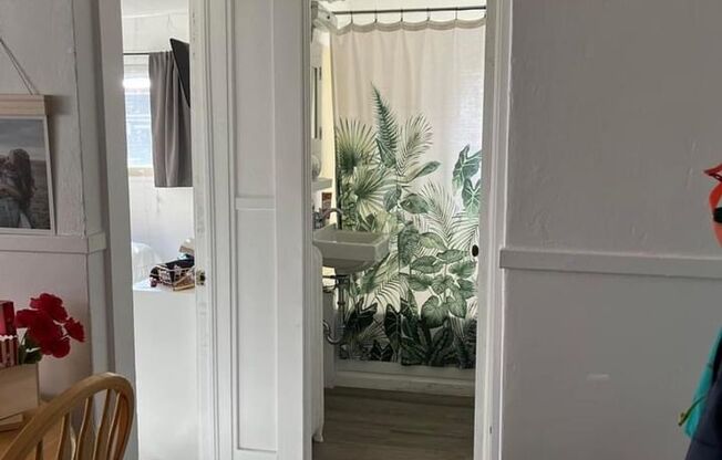 1 bed, 1 bath, 640 sqft, $1,025, Unit 224 E 400 N