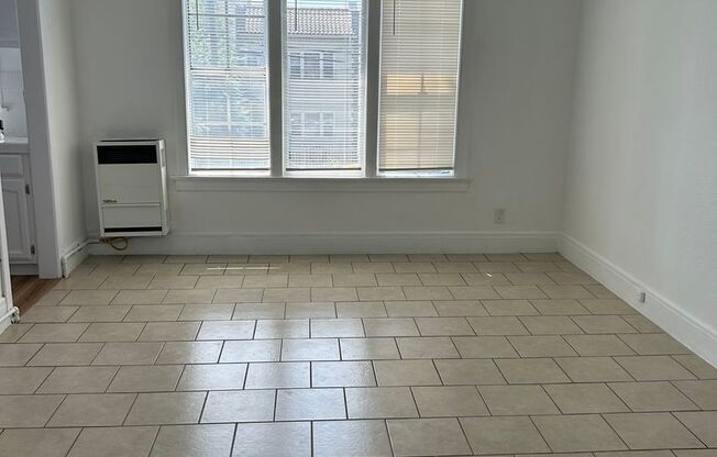 308 S BOYLE AVENUE #101-210