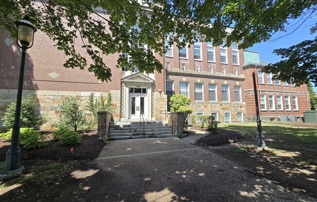 130 BCH ST