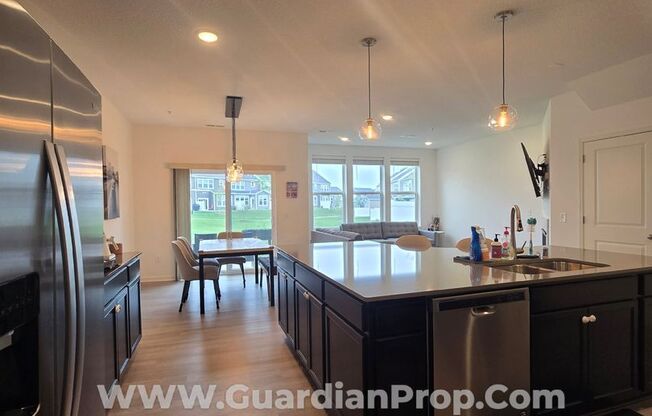 Available Now! Lake Elmo Townhouse, Newer build, 2 Car Garage, lots of storage