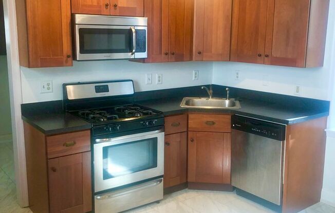 Cozy 2 BR/1 BA Single-Family Home in Laurel!