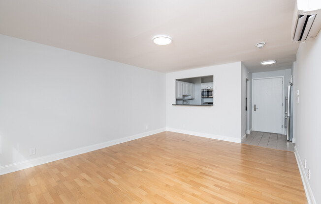 2 beds, 1 bath, 776 sqft, $3,650, Unit 12C
