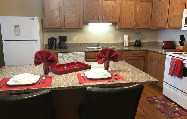 2 beds, 2 baths, 976 sqft, $1,595, Unit 1304