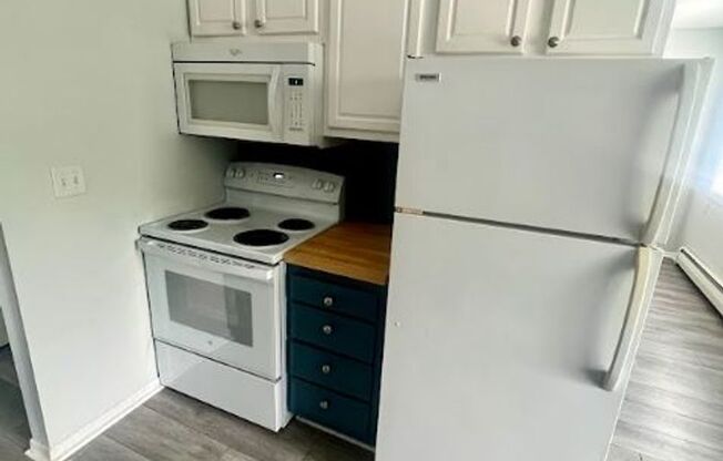 2 beds, 1 bath, 750 sqft, $1,375, Unit 1650-1