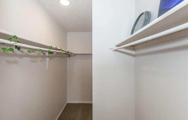 2 beds, 2 baths, 899 sqft, $1,189