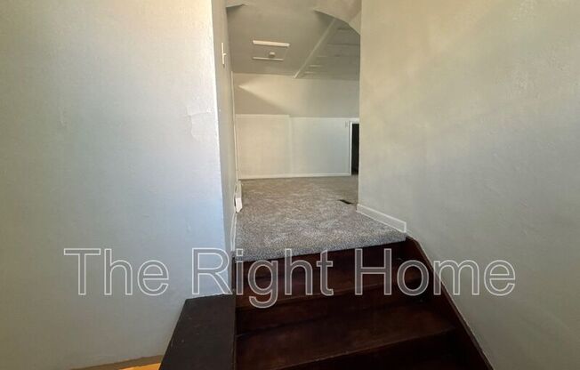 3021 Harney St Apt 3
