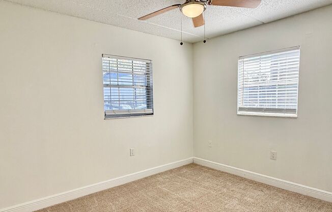 2 beds, 1 bath, 740 sqft, $1,595