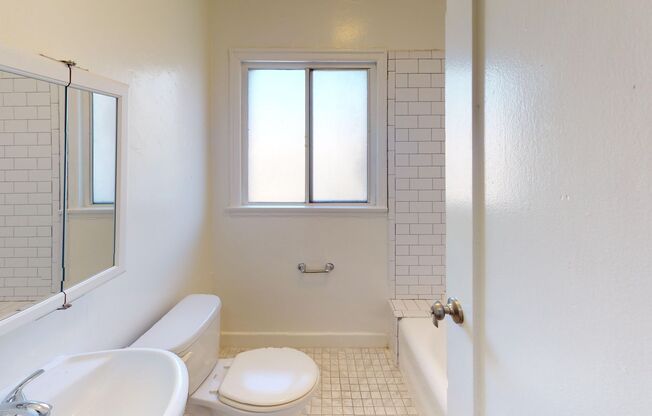 Studio, 1 bath, 450 sqft, $1,425, Unit 501