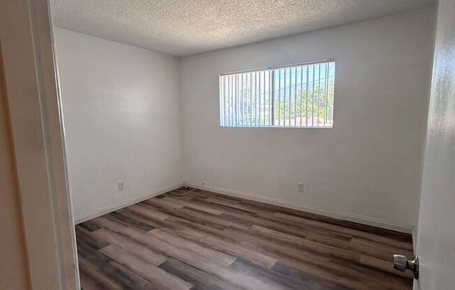 1 bed, 1 bath, 645 sqft, $1,500, Unit B-10