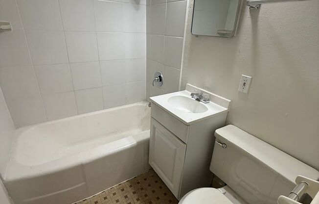 1 bed, 1 bath, 525 sqft, $995, Unit #117