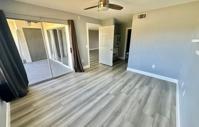 2 beds, 2 baths, $2,195, Unit # 325