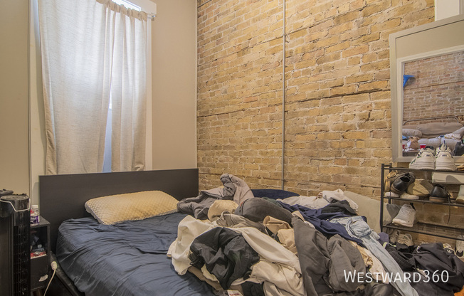 1479 HURON