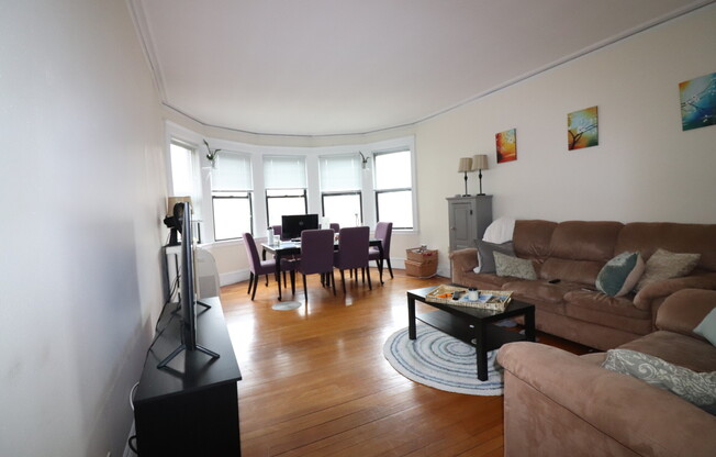 122 Babcock St