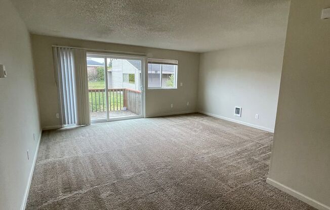 2 Bed 1 Bath 2nd Floor Apartment