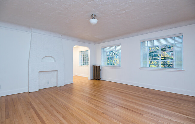 1 bed, 1 bath, 700 sqft, $1,629, Unit 202