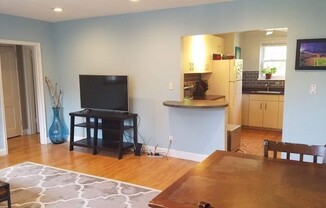 1 bed, 1 bath, 660 sqft, $2,000, Unit 4