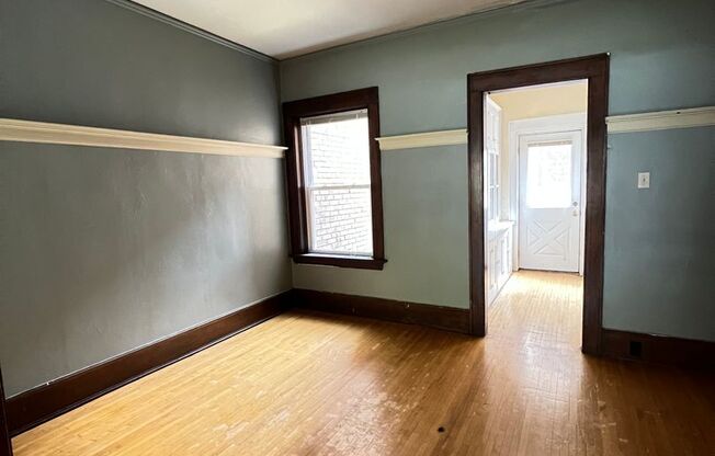 4 beds, 1 bath, $1,775, Unit 1732 E 5th Street