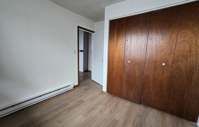 2 beds, 1 bath, $1,600