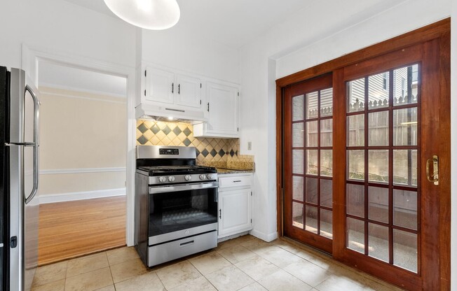 2 beds, 2 baths, 1,350 sqft, $4,000, Unit 1