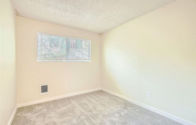 2 beds, 1 bath, $2,050