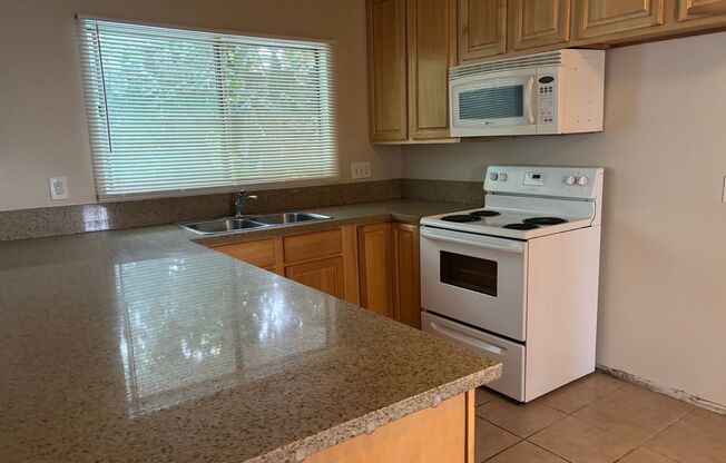 1 bed, 1 bath, 616 sqft, $1,700