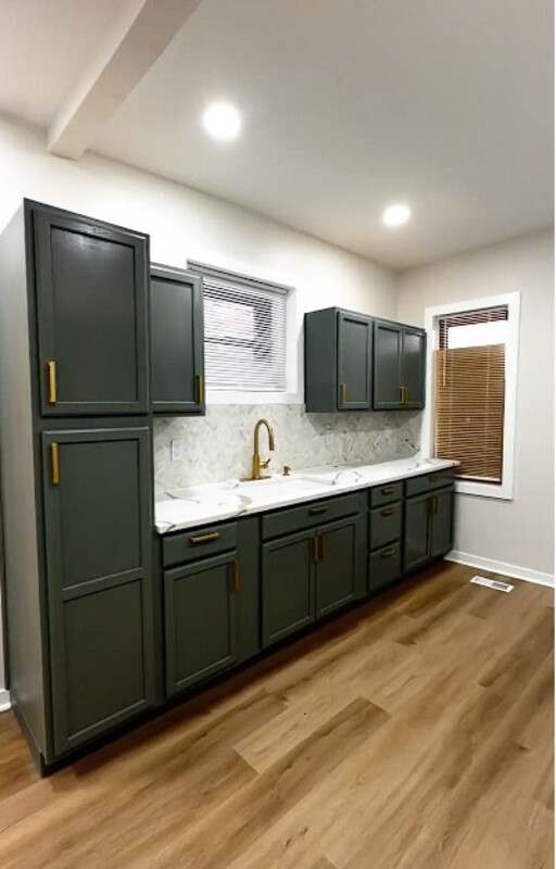 1043 S 54 ST
