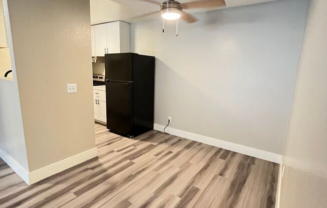 2 beds, 1 bath, 896 sqft, $2,250, Unit 006