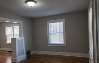 2 beds, 1 bath, $775, Unit Unit A