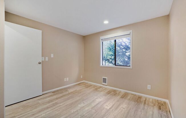 3 beds, 2 baths, $2,545, Unit # F1