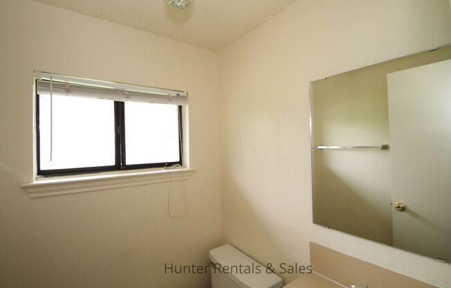 2 beds, 1.5 baths, $850