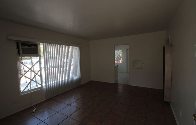 847-851 Felspar St