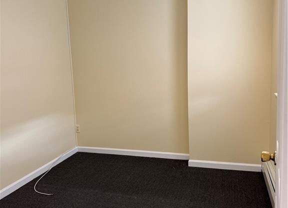 Studio, 600 sqft, $2,000